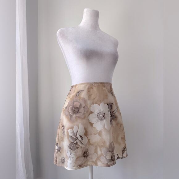 Vintage Y2K Wanted Clothing Company Tan Floral Print Micro Mini Skirt - Picture 3 of 8